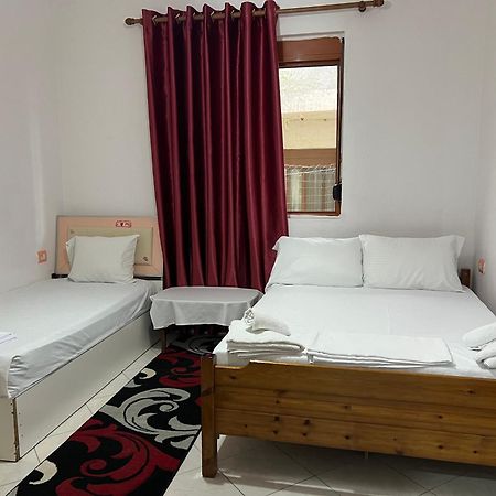 Ersi Apartment Durres Bagian luar foto
