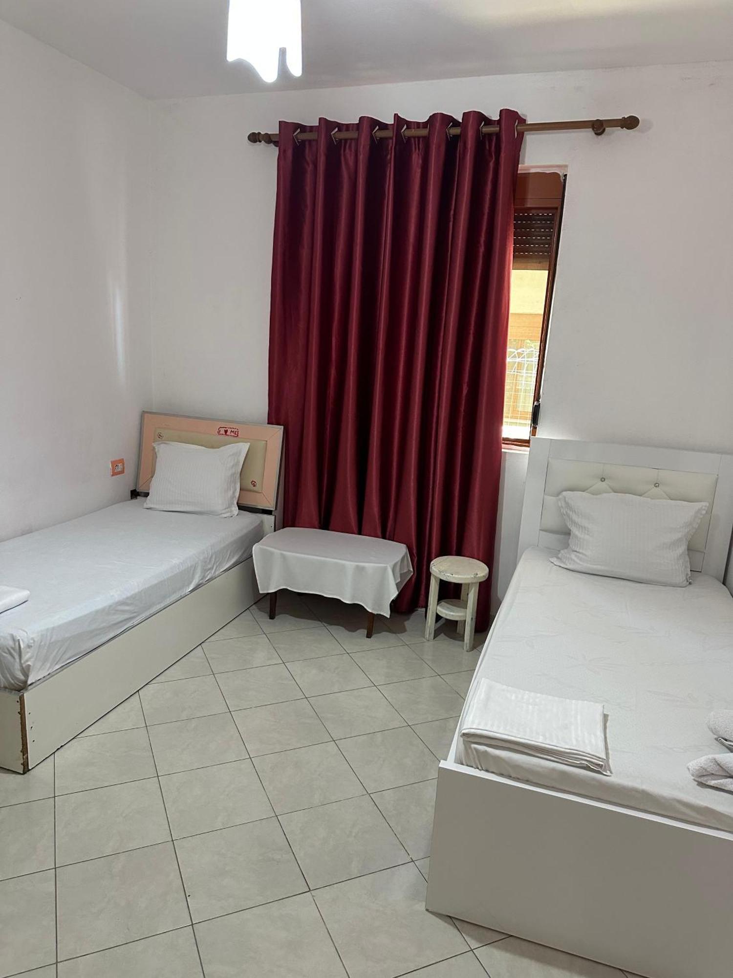 Ersi Apartment Durres Bagian luar foto