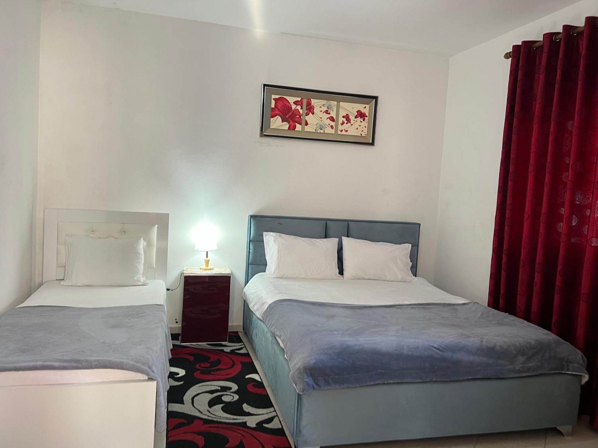 Ersi Apartment Durres Bagian luar foto