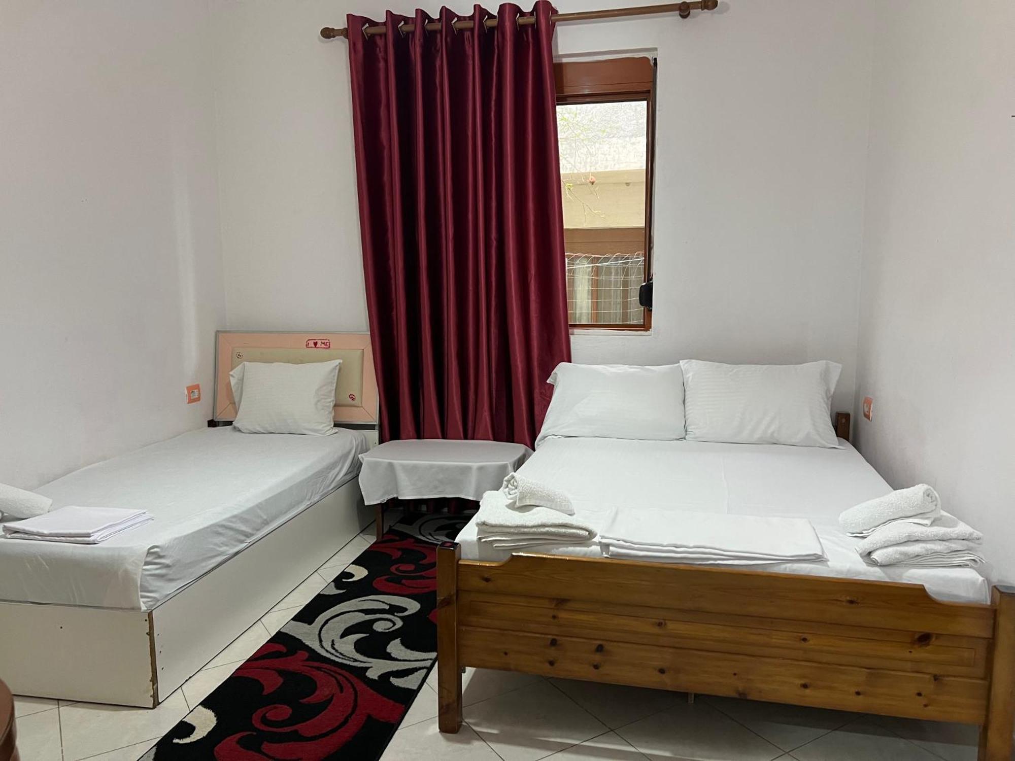 Ersi Apartment Durres Bagian luar foto